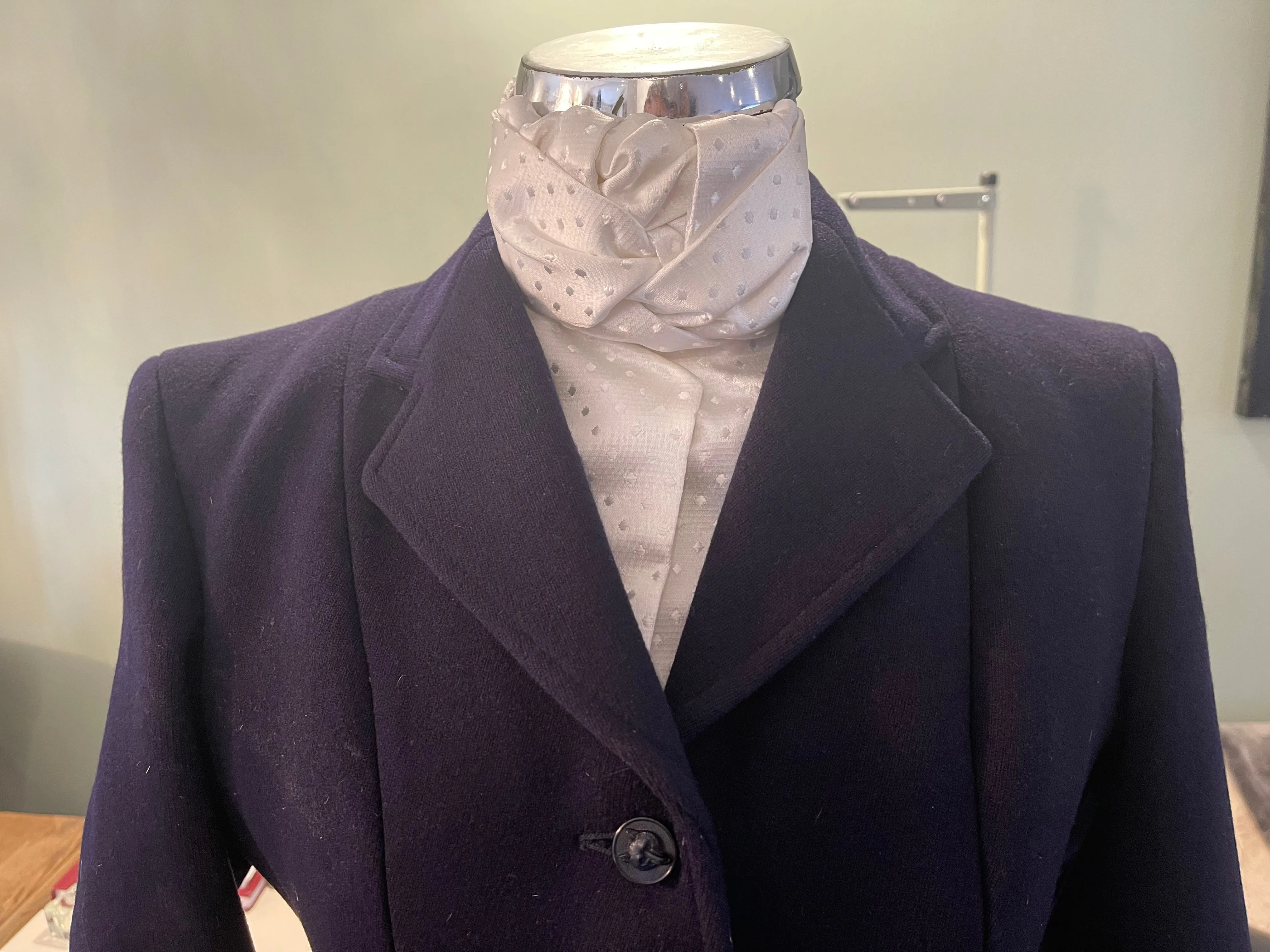 Luxury Pre Tied Stocks