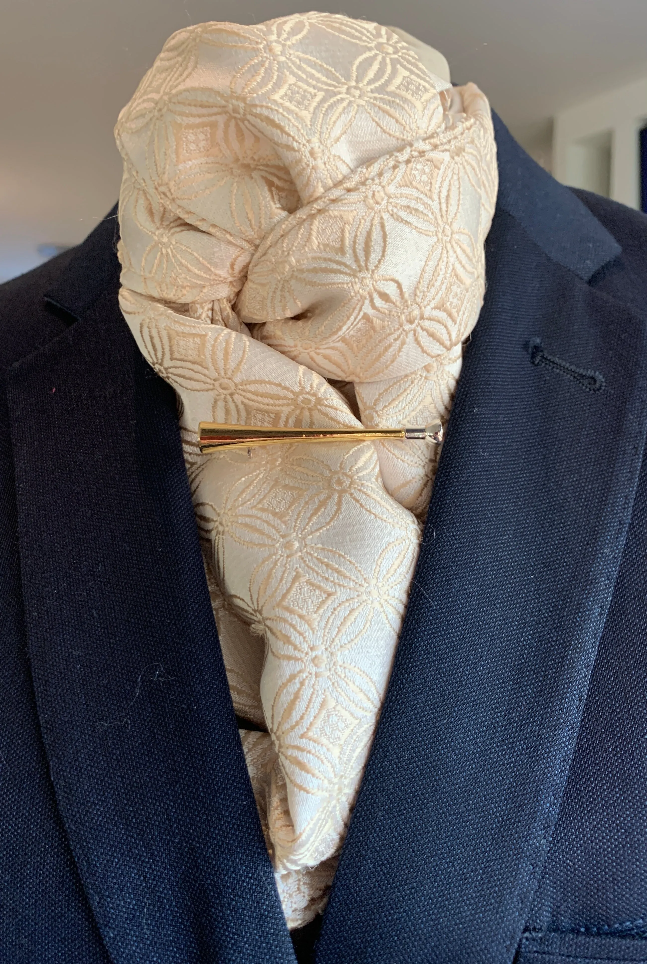 Luxury Pre Tied Stocks