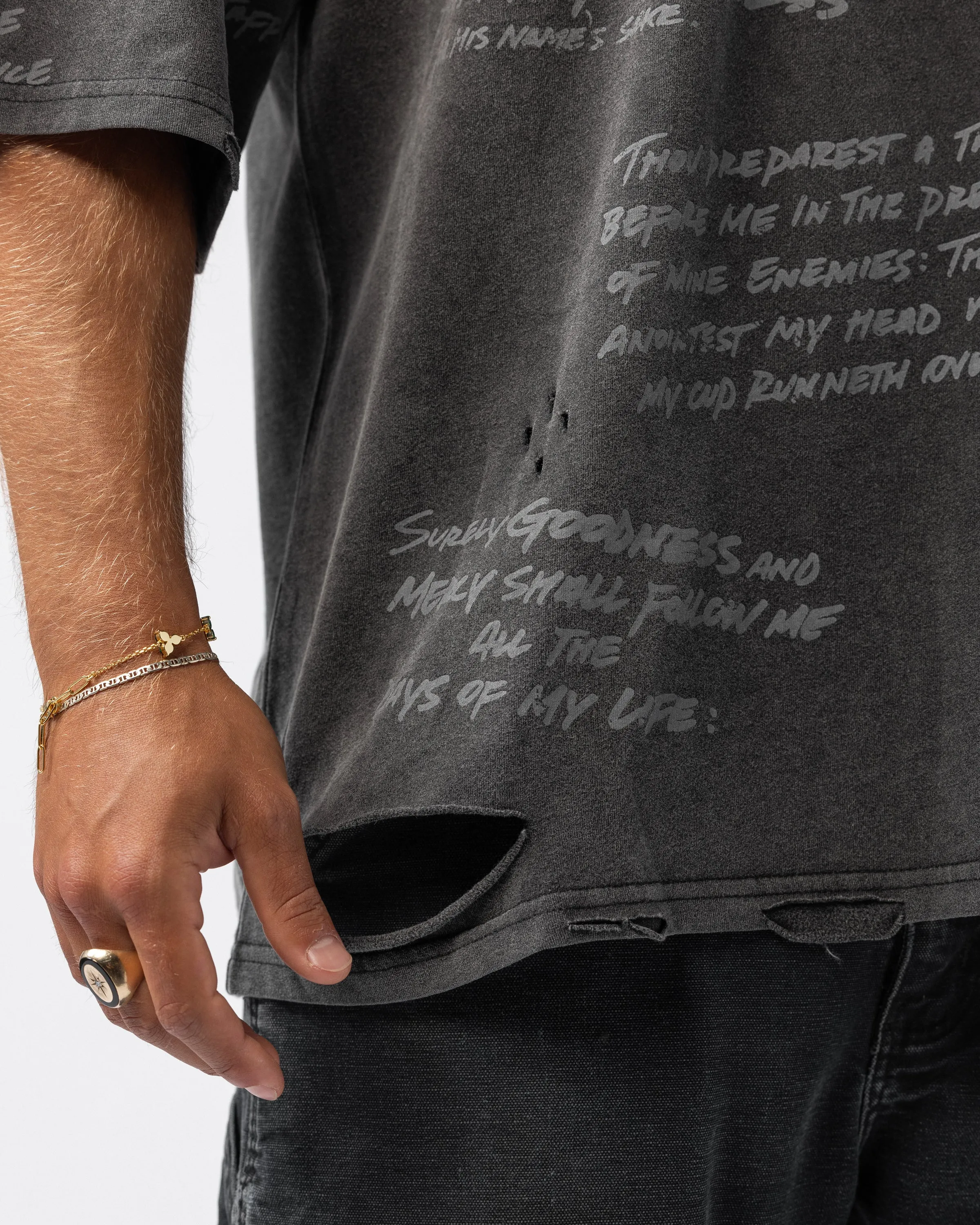 Psalm 23 Distressed Oversized Tee - Black