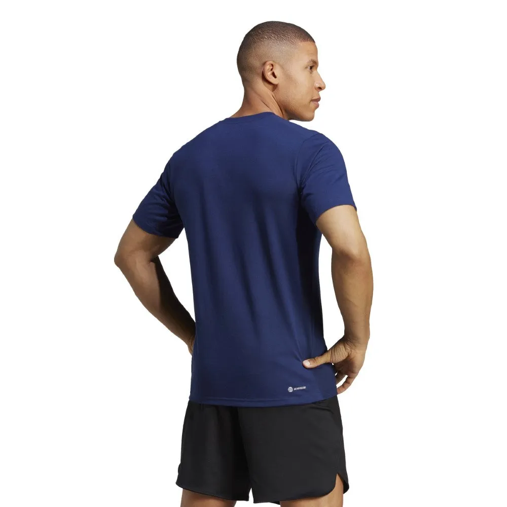 Train Essentials Seasonal Logo Training T-shirts